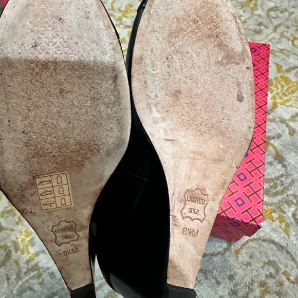 Worn twice! Great shoes. - Picture 3 of 3